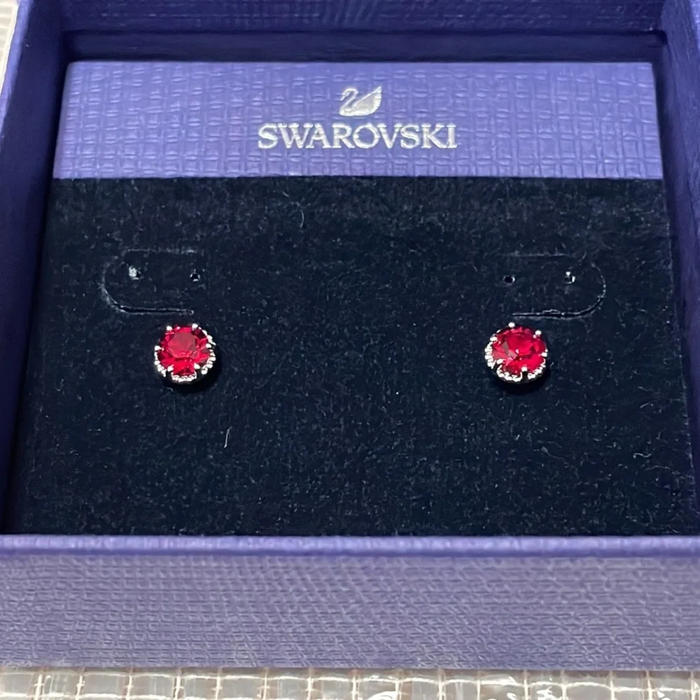 Jewlery - Picture 2 of 3